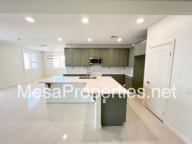 Building Photo - 6646 Whitewell Rd