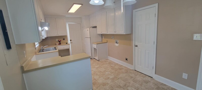 Building Photo - 801 Paul St