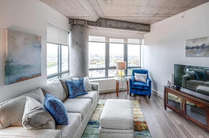 Building Photo - 82 Ames St