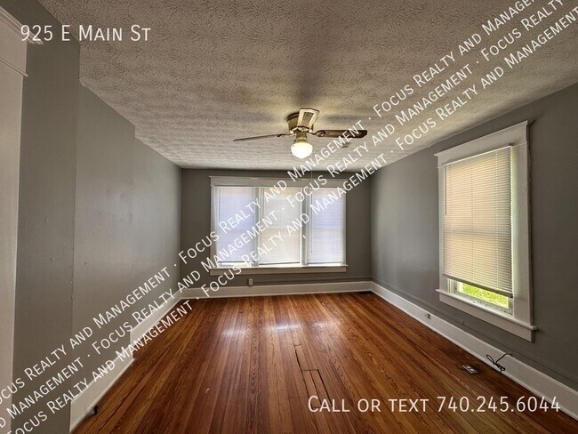 Building Photo - 925 E Main St