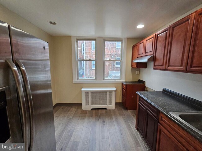 Building Photo - 4008 Gilham St