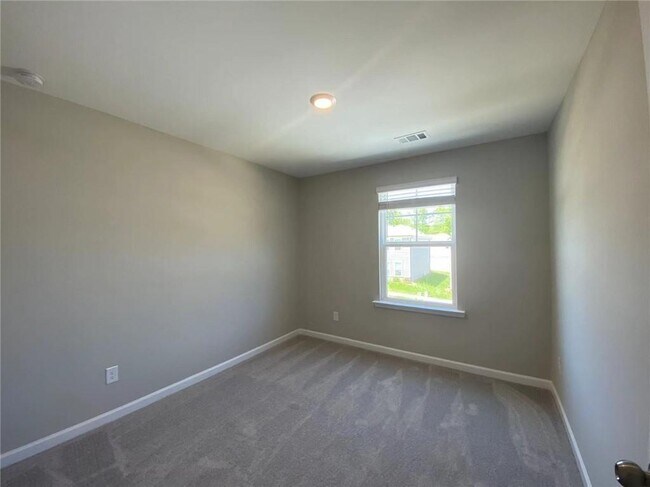 Building Photo - 168 Golden Eagle Pkwy