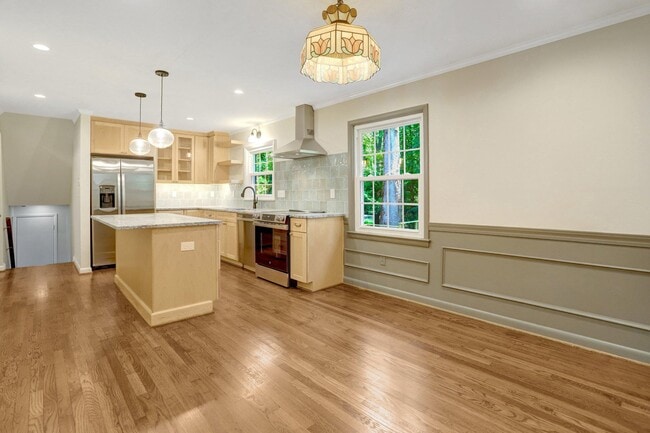 Building Photo - 8005 Candlewood Dr