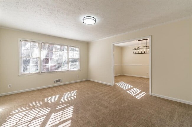 Building Photo - 905 Tanglewood Trail