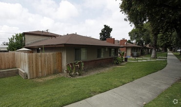 Building Photo - 918 Springfield St