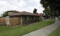 Building Photo - 918 Springfield St
