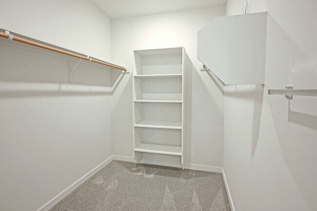 Building Photo - 2943 Angelou St