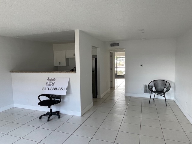 Building Photo - 9217 Tudor Dr
