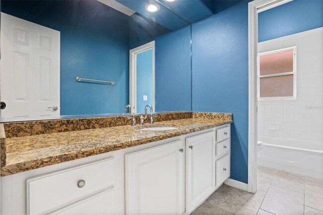 Building Photo - 2256 Kettle Dr