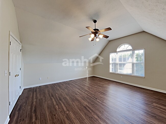 Building Photo - 117 Homestead Pl