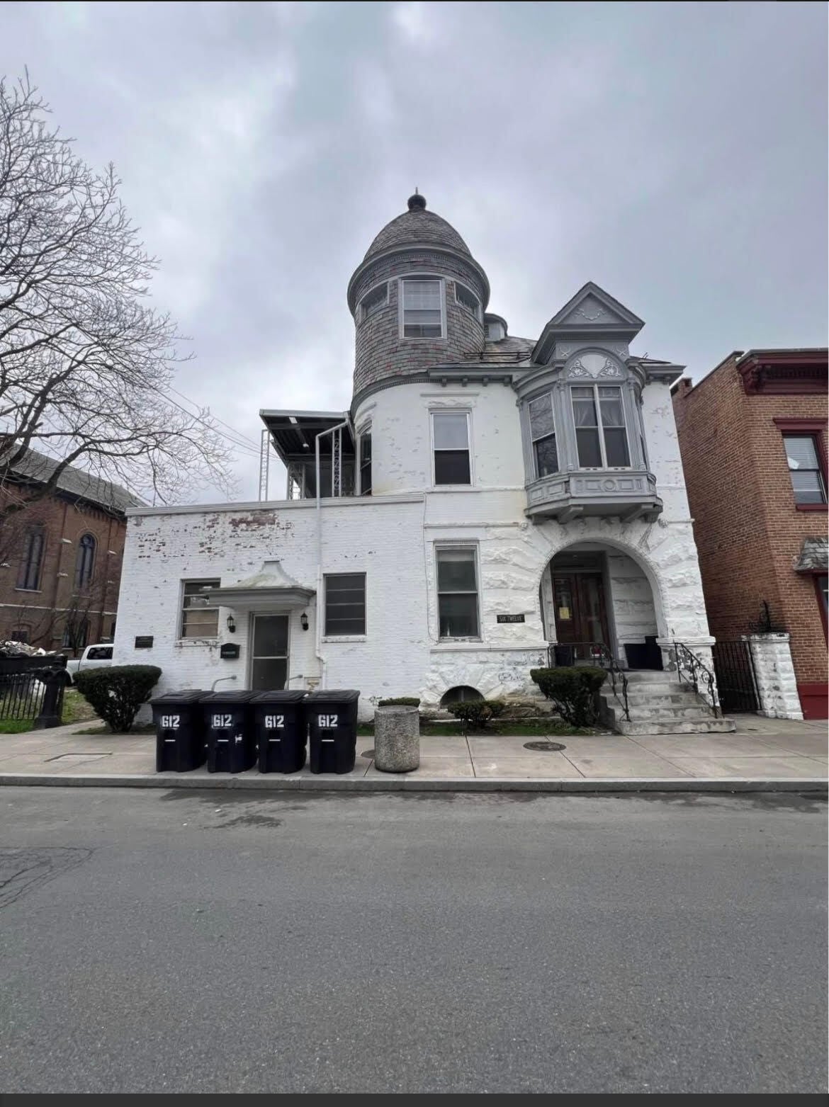 Building Photo - 612 Union St