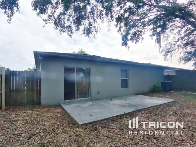 Building Photo - 30320 Birdhouse Dr
