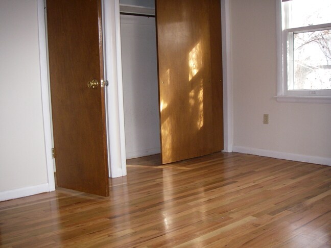 MAIN BED ROOM - 915 N Weber St