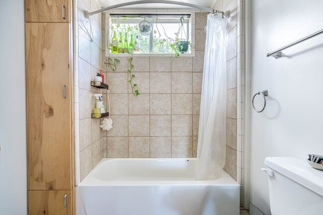 Building Photo - 1717 Missouri St