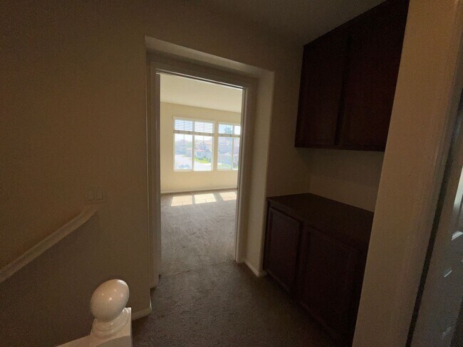 Building Photo - 35884 Crickhowell Ave