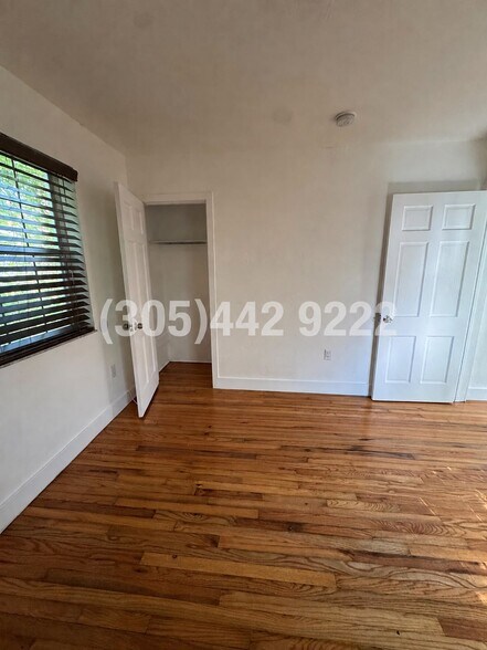 Building Photo - 15 Sidonia Ave