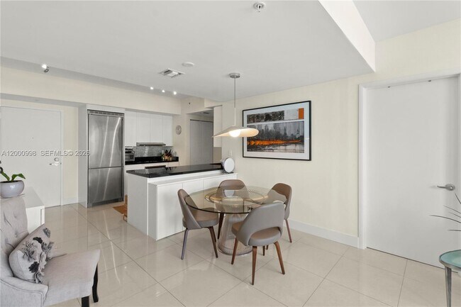 Building Photo - 92 SW 3rd St