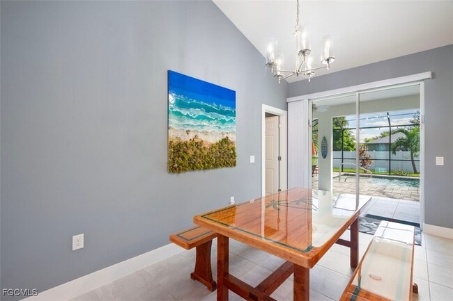 Building Photo - 825 SE 5th Pl