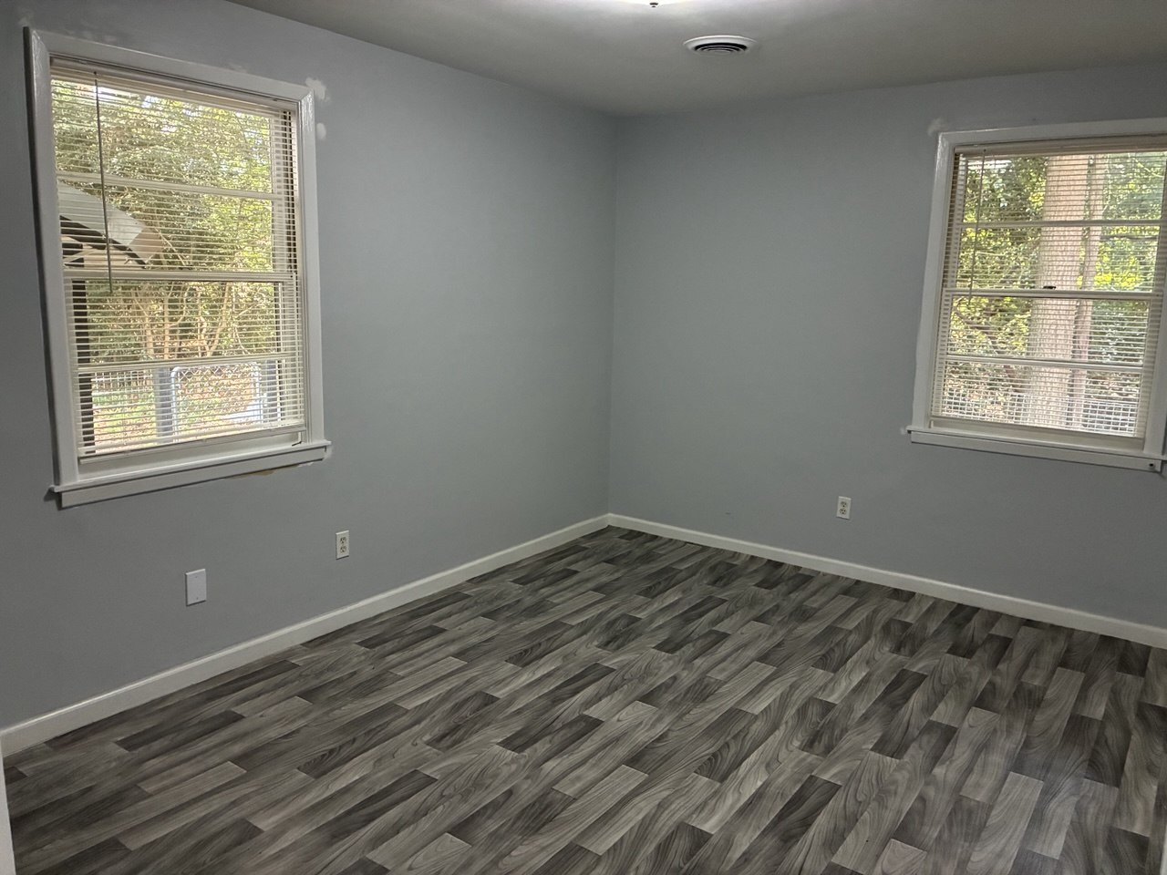 Building Photo - 1728 E Avalon Cir