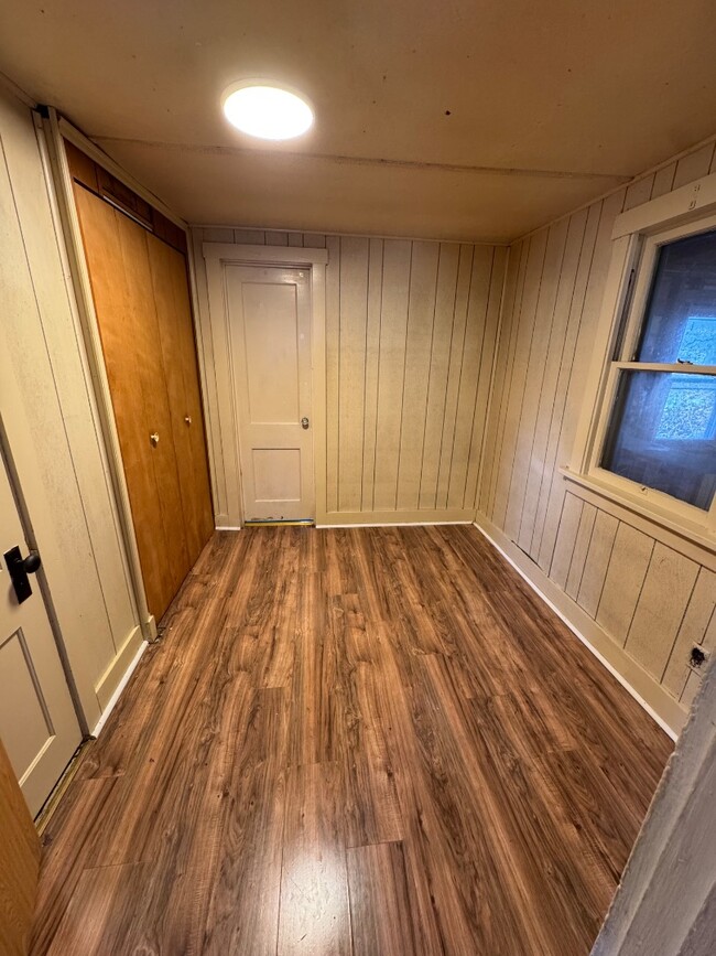 Building Photo - 1411 Harding St