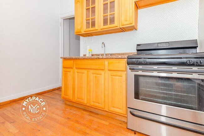 Building Photo - 228 S 3rd St