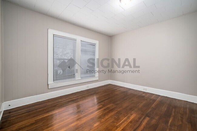 Building Photo - 529 Telford Ln