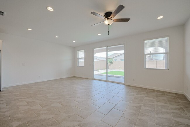 Building Photo - Beautiful 4 Bedroom in Aloravita Community