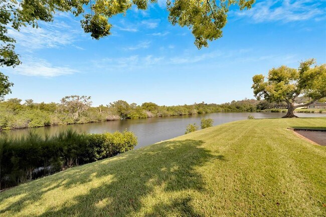 Building Photo - 4112 Hampton Dr