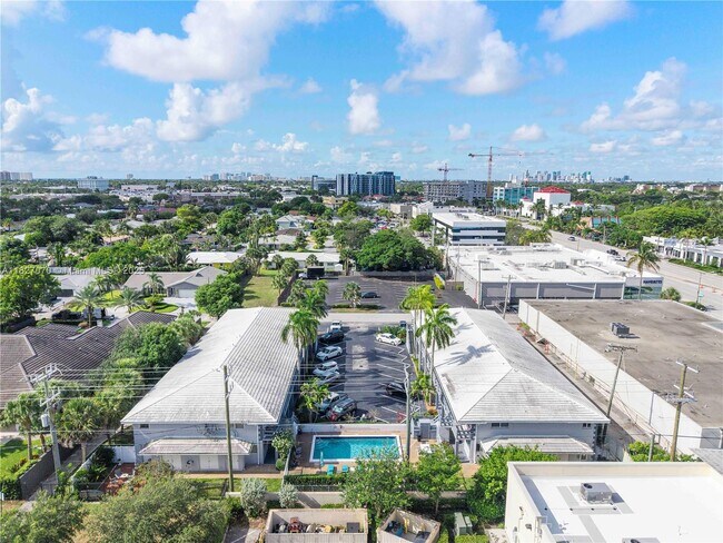 Building Photo - 2115 NE 37th Dr