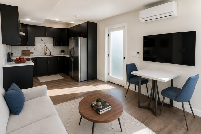 Interior Photo - Ocean Breeze