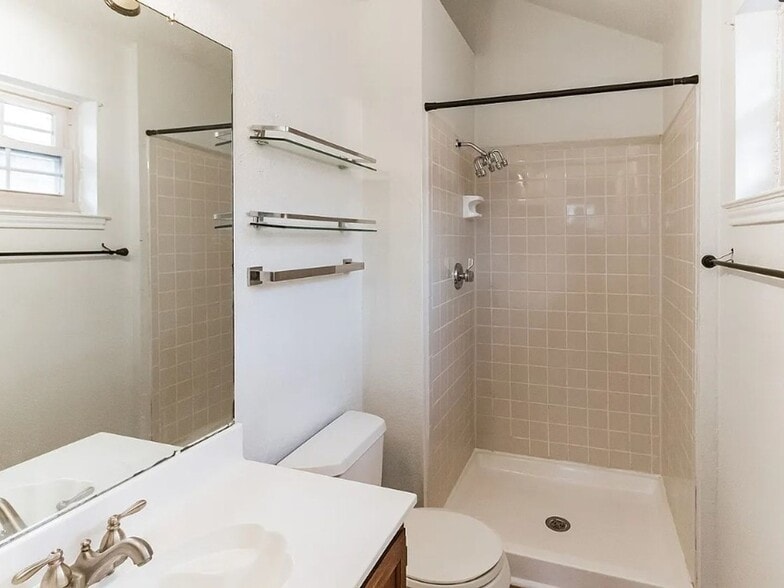 Building Photo - 4118 Cochise Dr