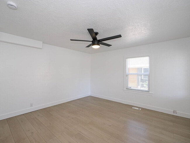 Building Photo - 3 Bed Bungalow Near BYU & UVU – Large Private Yard