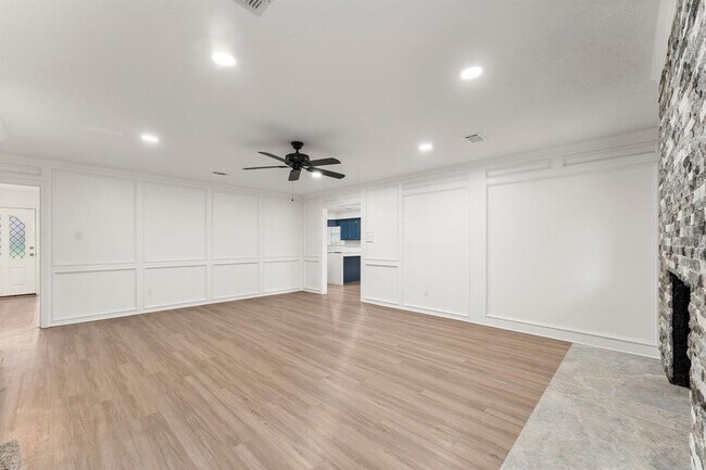 Building Photo - 14826 N Eldridge Pkwy