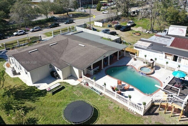 Building Photo - 11115 Duval Rd