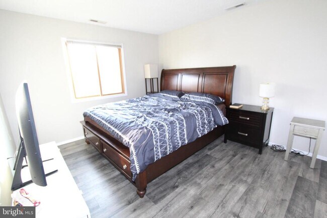 Building Photo - 1016 Aspen Dr