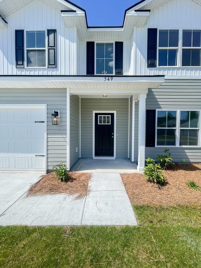 Building Photo - 549 Meloney Dr
