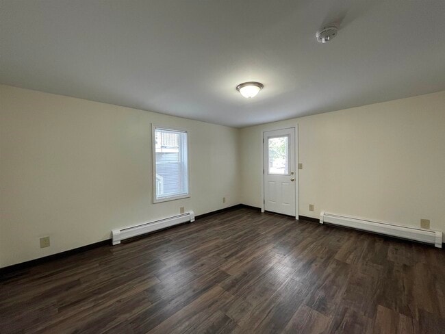 Building Photo - 53 Walker St