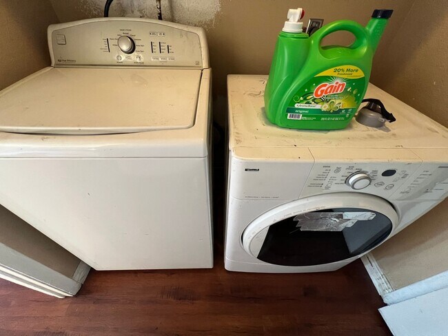 Building Photo - 4BD/3BA HOME IN SPRING VALLEY W/ SOLAR, POOL & SPA!