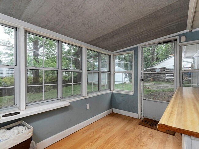 Building Photo - 3940 Forrest Ct