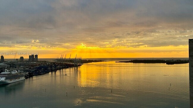 Building Photo - 50 Biscayne Blvd