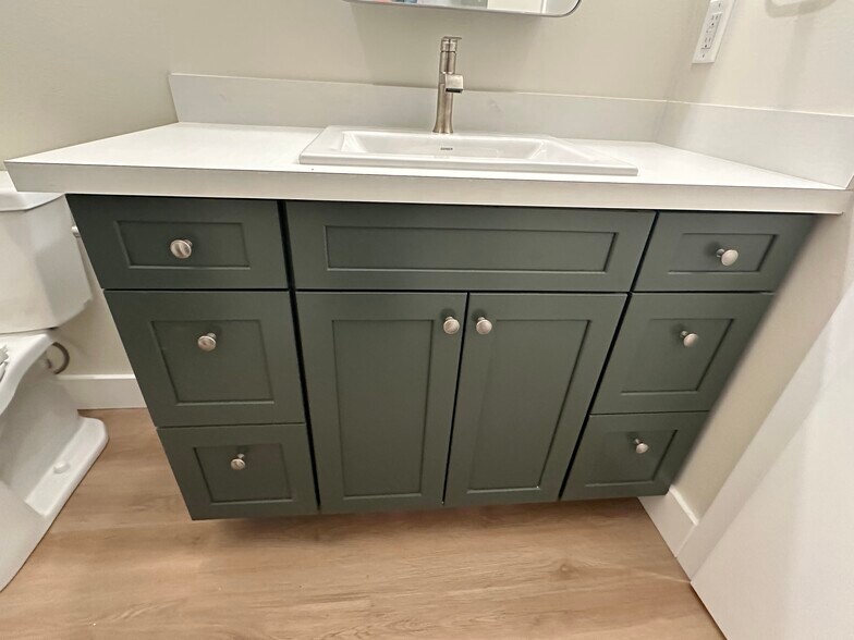 Building Photo - 2412 Columbia St SW