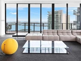 Building Photo - 650 NE 32nd St