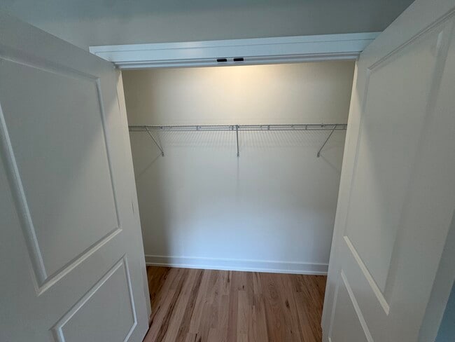 Building Photo - 4951 W 86th St