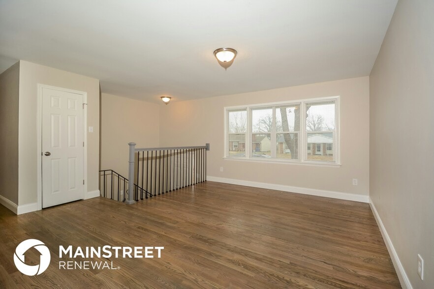 Building Photo - 8 Preakness Dr