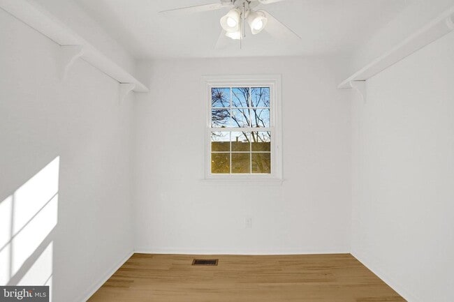 Building Photo - 9911 Whitewater Dr