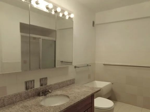 Building Photo - 8644 Skokie Blvd