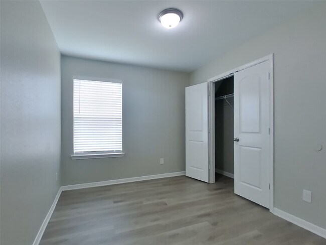 Building Photo - 432 Palomino Stand Dr