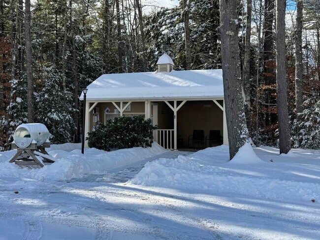 Building Photo - 19 Saco St