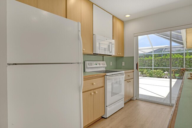 Building Photo - 1301 Sun Terrace Ct