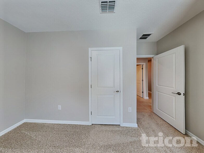 Building Photo - 252 Garnet Ave